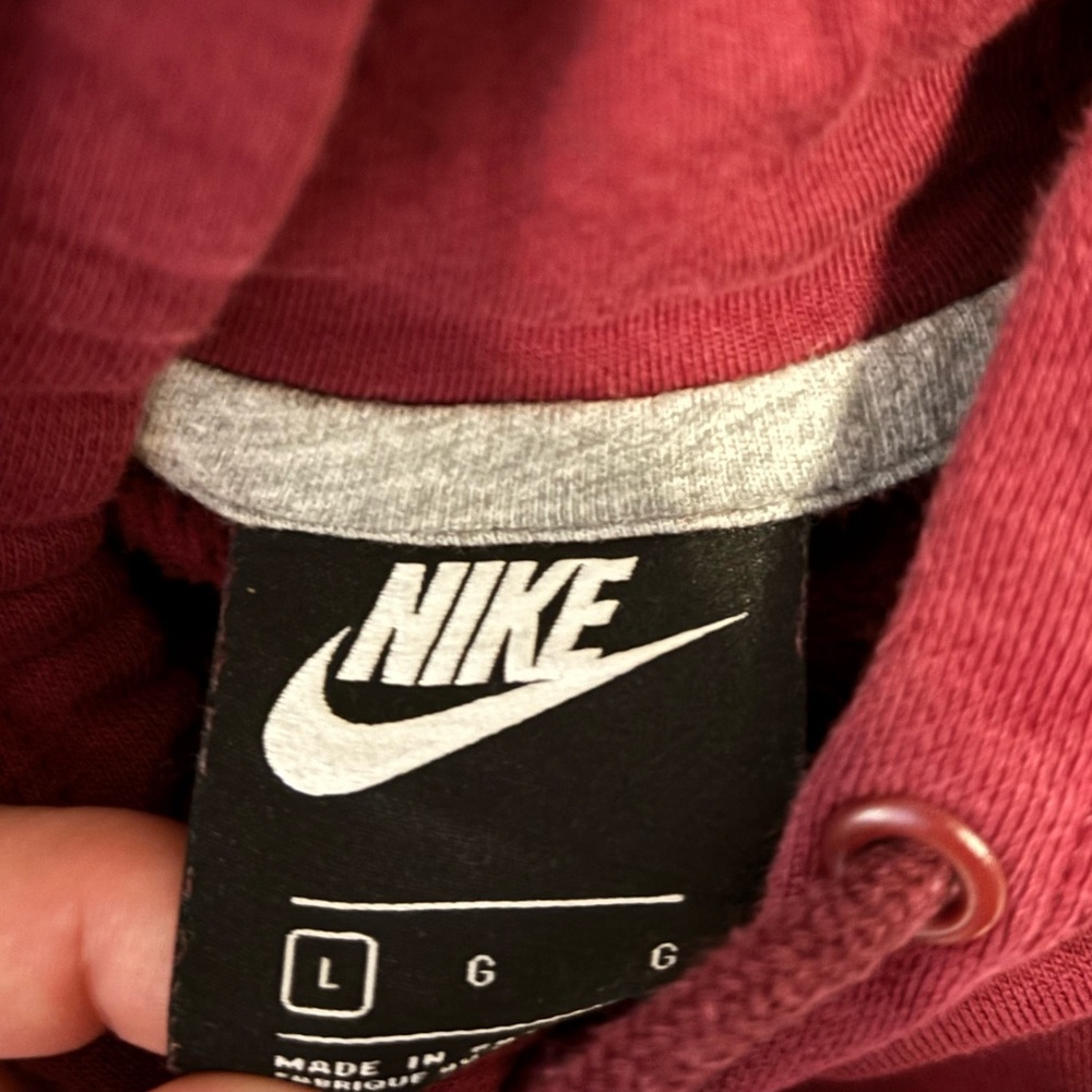 Nike Men's Burgundy Hoodie - Picture 3 of 3